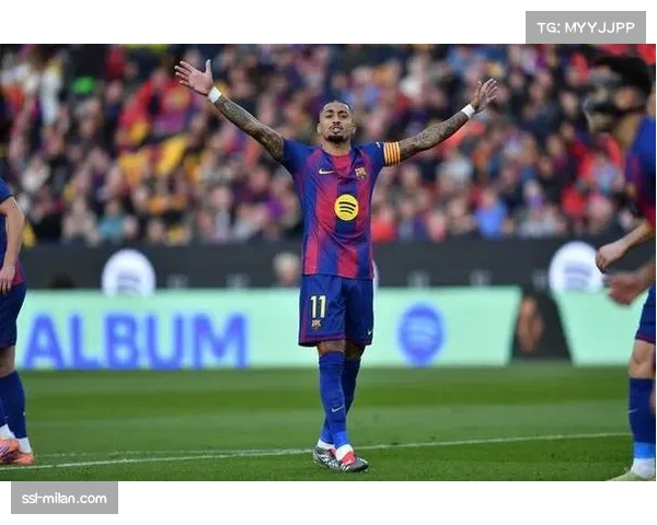 巴萨取胜但拉菲尼亚伤退 球队板凳深度再成赛后焦点